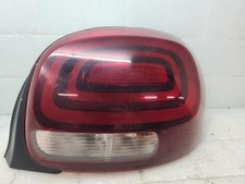 Feu arriere principal droit