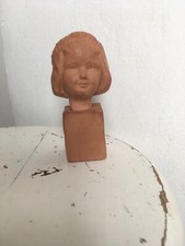 Petit buste d’enfant en