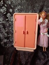 Barbie armoire vintage 1977