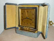 ANCIEN REVEIL JAPY PENDULETTE DE VOYAGE ART DECO METAL CHROME DANS SON ECRIN