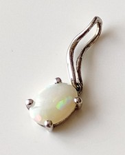 Pendentif en Opale et Argent
