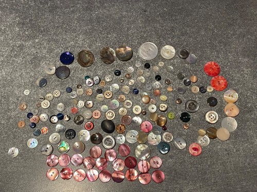 Lot une centaine boutons - lot, de