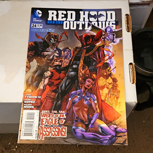 Comics red hood and the - comics,