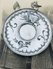 Gallia métal Christofle soucoupe à décor fleuri en relief, poinçon au coq