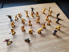 Lot 27 Civils Mini Starlux 35 Mm Vintage TBE