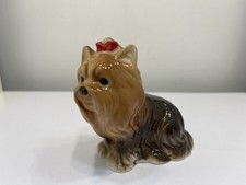Figurine en porcelaine chien