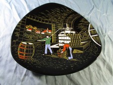 Assiette  à fond noir en