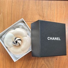 Broche fleur Chanel blanc