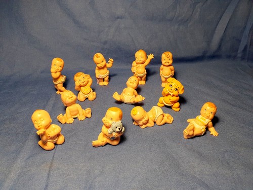 Lot figurines magic diaper - 12,