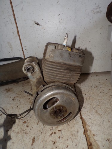 Moteur 103 bonne compression - 103,