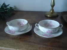 Très rare paire tasses à