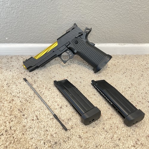 Greengas airsoft pistol - greengas,
