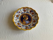 Superbe assiette creuse DERUTA, en céramique italienne de grande tradition.