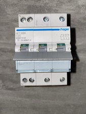 HAGER NFT820 DISJONCTEUR TETRAPOLAIRE 20A, COURBE C. TRI+N, 20AMPERES TETRA 10KA