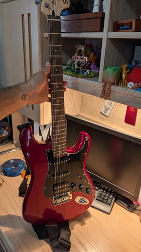 Electric guitar squier - guitar,