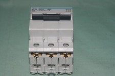 DISJONCTEUR HAGER 3P 32A 10kA  NF332