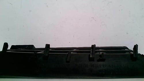 Grille calandre droite - de,