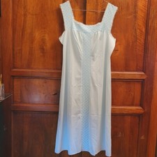 lingerie vintage , combinaison pomlyamide et dentelle ,