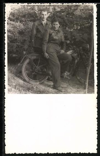 Carte postale photo - , et