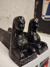 Paire De Chenets En Fonte Anciens Sphinx Pour Cheminée Vintage Retro Égyptien 