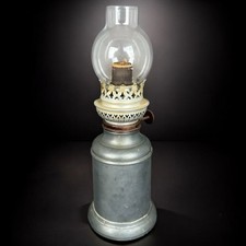Lampe à huile ancienne en