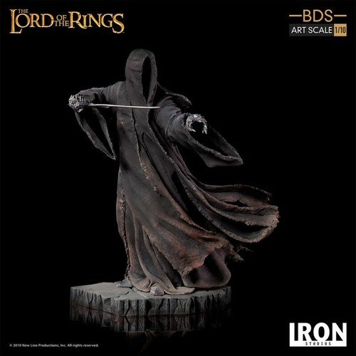 Attacking nazgul statue the - statue,