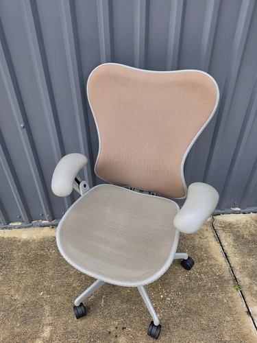Herman miller mirra office - herman,