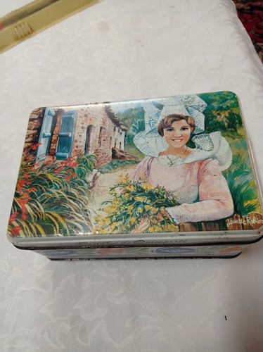 Ancienne boite métal biscuits - ancienne,