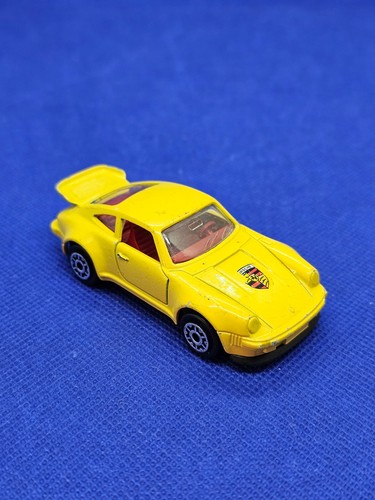 Porsche 911 turbo 930 - 911,