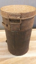 petit étui masque à gaz WW2 militaria