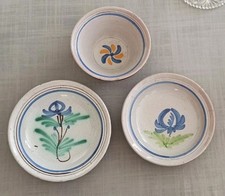 3 Plats en faïence cul noir