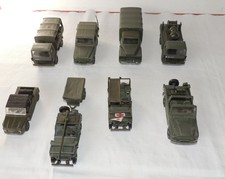 Lot véhicules militaires