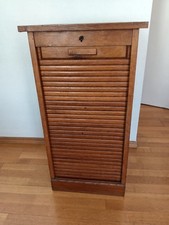 Meuble classeur à rideau en bois clair/vintage/étagères