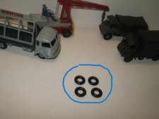 D03, DINKY X 4 GROS pneus LISSE (camion utilitaire, cargo, militaire...) 18 / 8