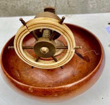 Casse-noisette ancien  en bois  représentant une barre de  navire