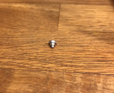 Bouchon pour capot du grand