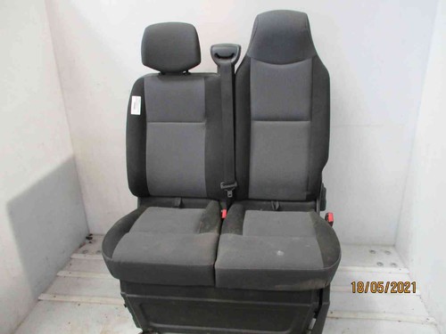 Siege avant droit - , nv400