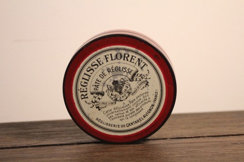 Ancienne petite boîte