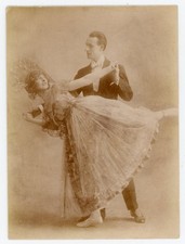 PHOTO, un couple la danse les