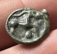 SÉNONS Très Rare Potin “à l’animal cornu”