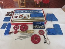 Gros lot de pièces MECCANO