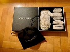  CHANEL, Boîte cadeau avec