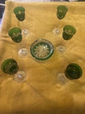 service à digestif en cristal saint louis coloré vert accompagné de son cendrier