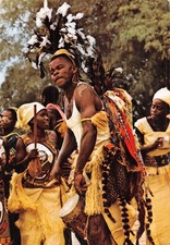 GABON JOUEUR DE TAM TAM