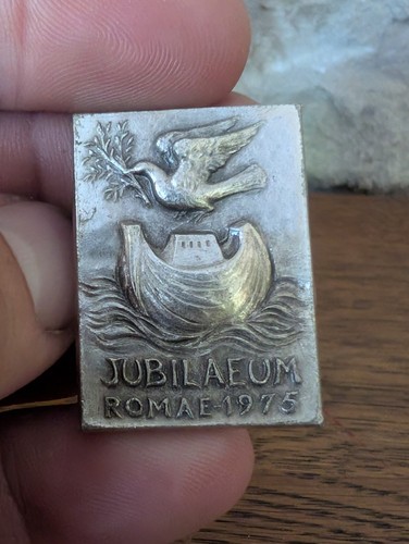 Broche religieuse jubilé - ,