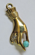 Ancien pendentif main plaqué