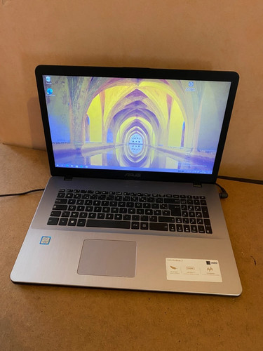 Asus vivobook r702u - 17,