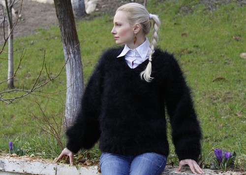 Fuzzy black mohair - sweater, v