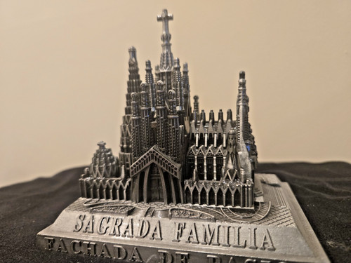 Rare metal collectible sagrada - rare,