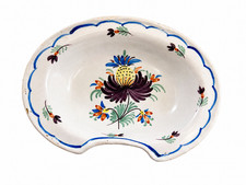 Ancien Plat A Barbe En Faience